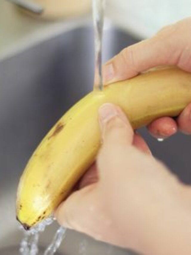 Why You Should Always Wash Bananas (Even Though You Don’t Eat The Peel)