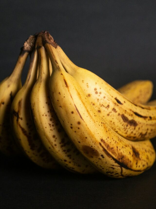 Are there significant differences in calories between green and yellow bananas