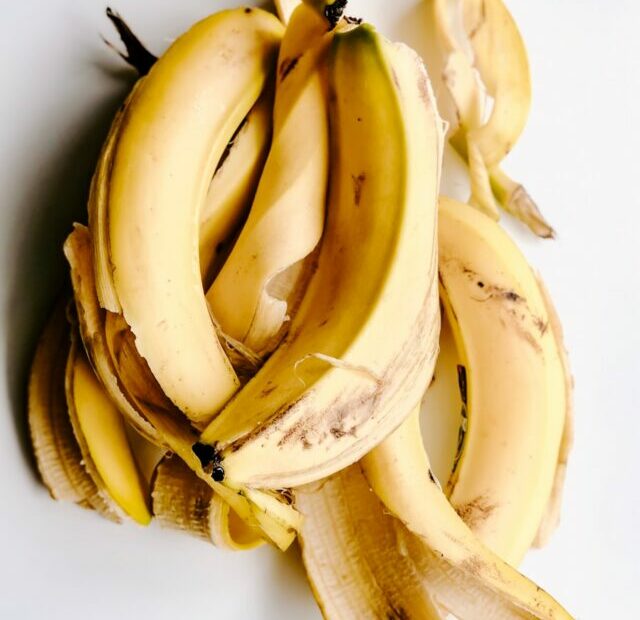 yellow banana peels